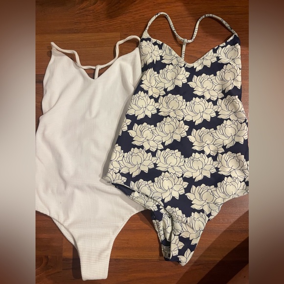 💙BENOA SWIM💙 - Picture 1 of 3